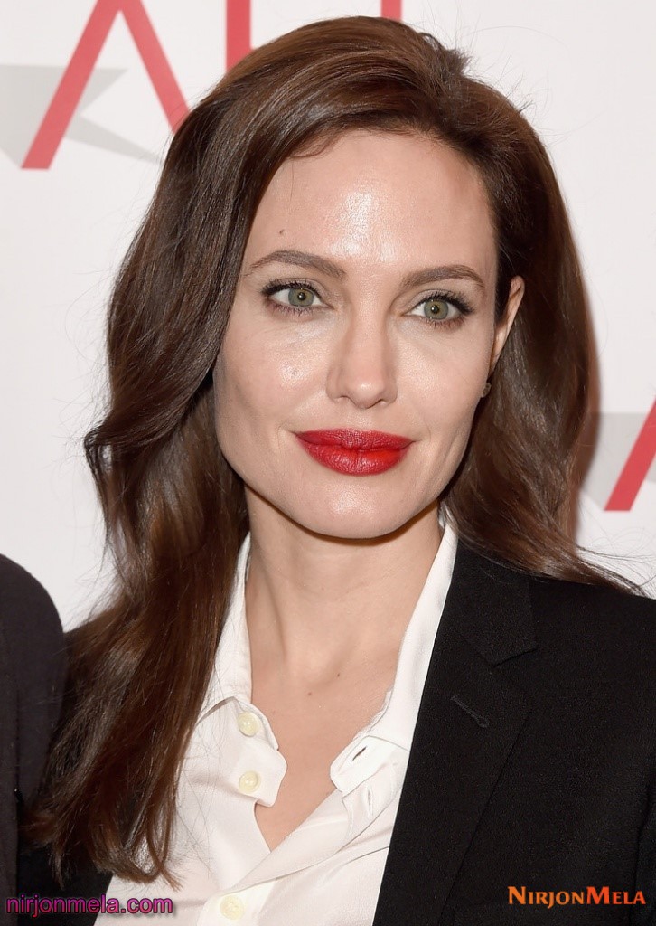 Angelina-Jolie-photo-1.jpg