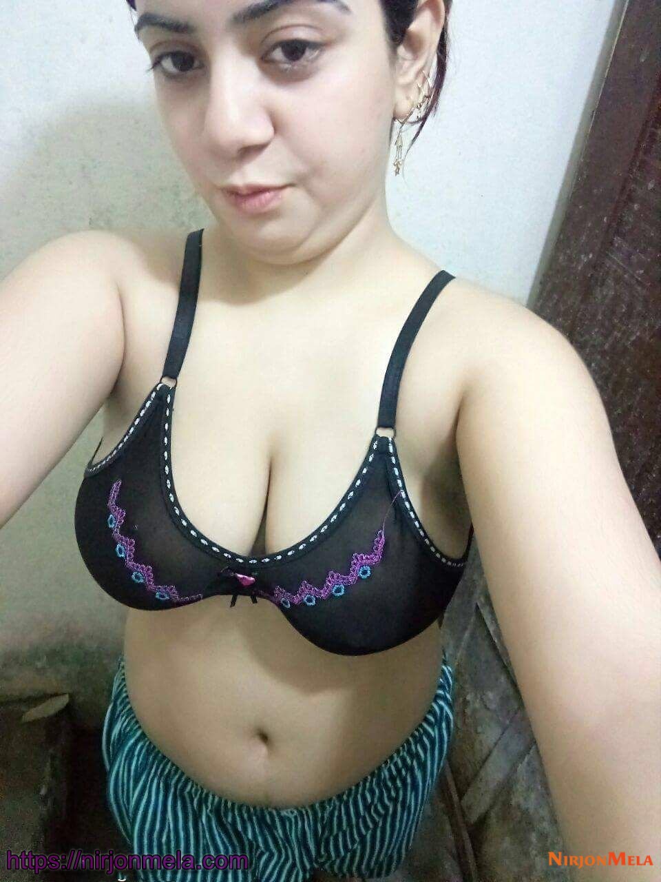 pakistani-bhabhi-naked10.jpg