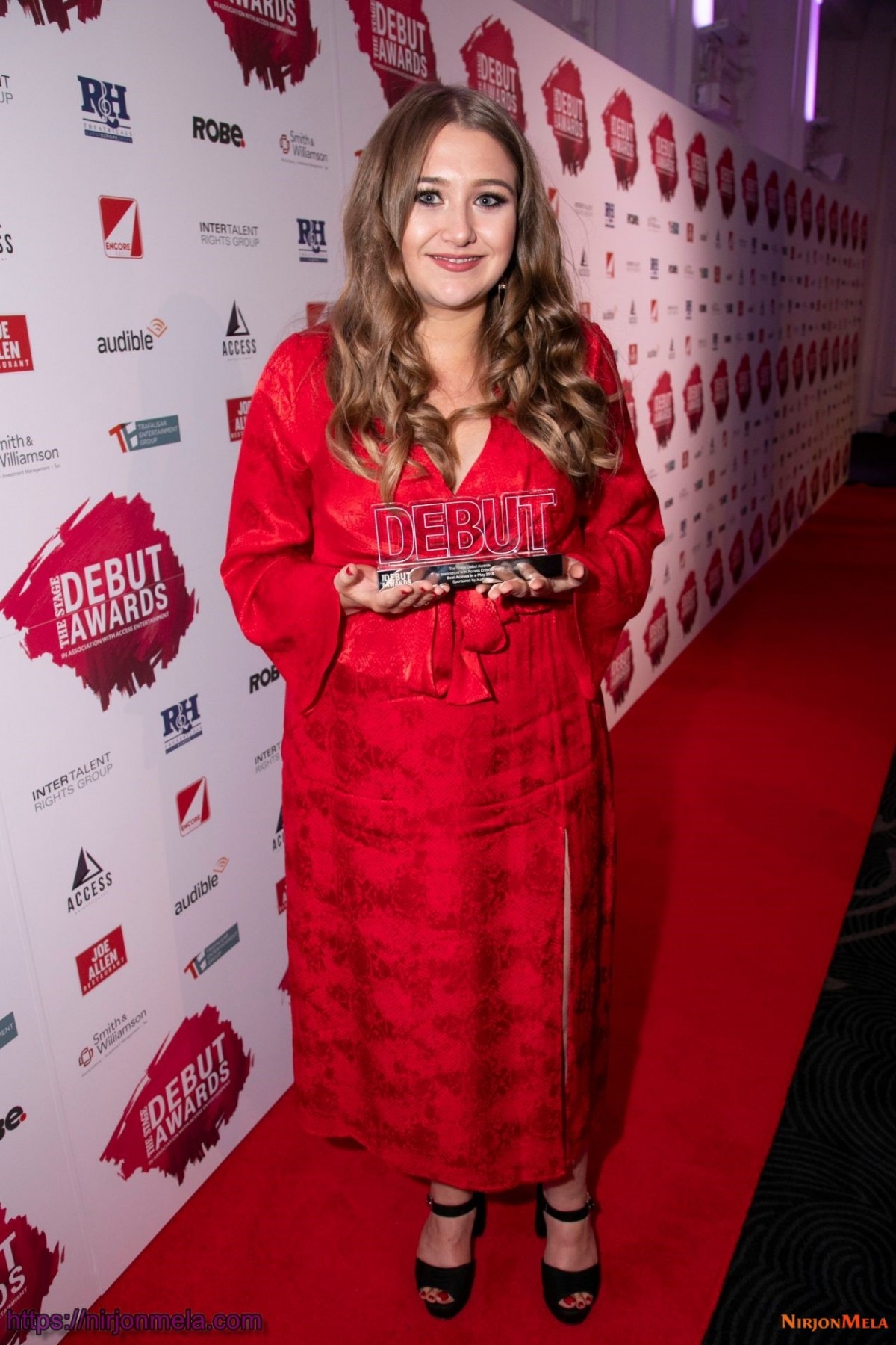 gemma-dobson-the-stage-debut-awards-2018-in-london-0.jpg