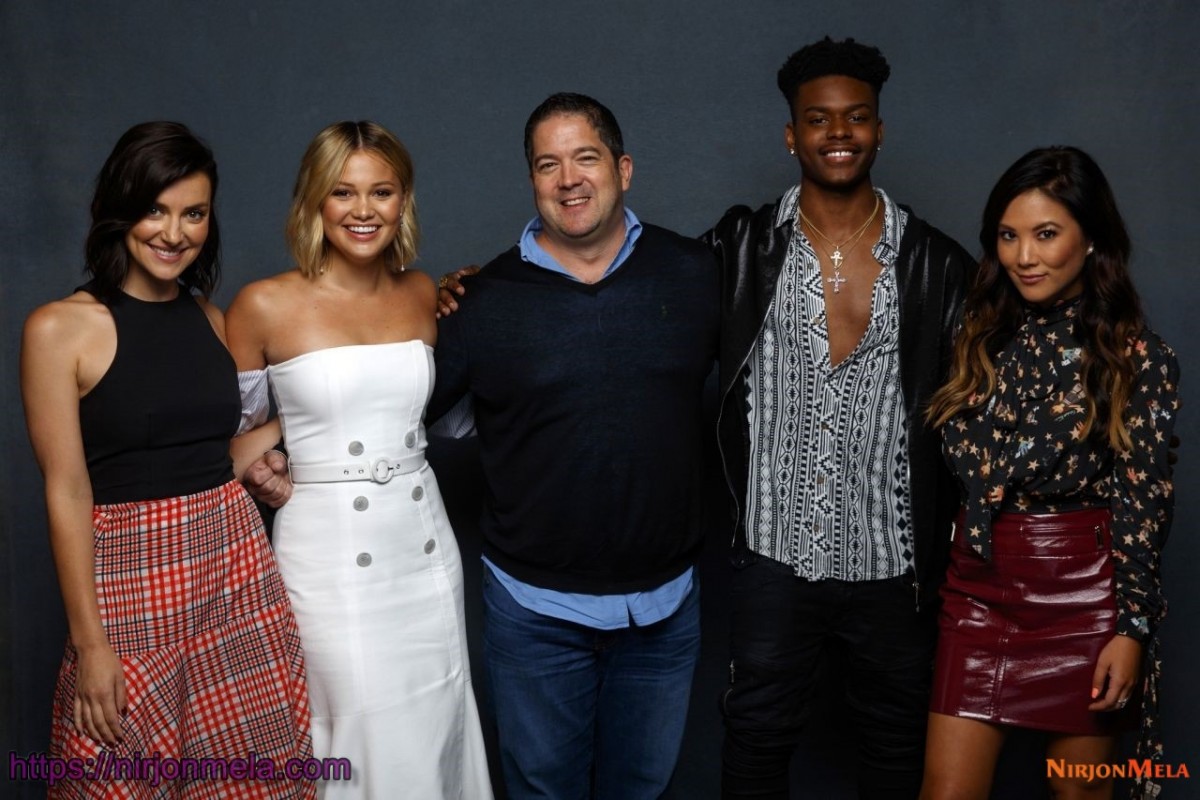 olivia-holt-comic-con-portraits-for-the-la-times-2018-0.jpg