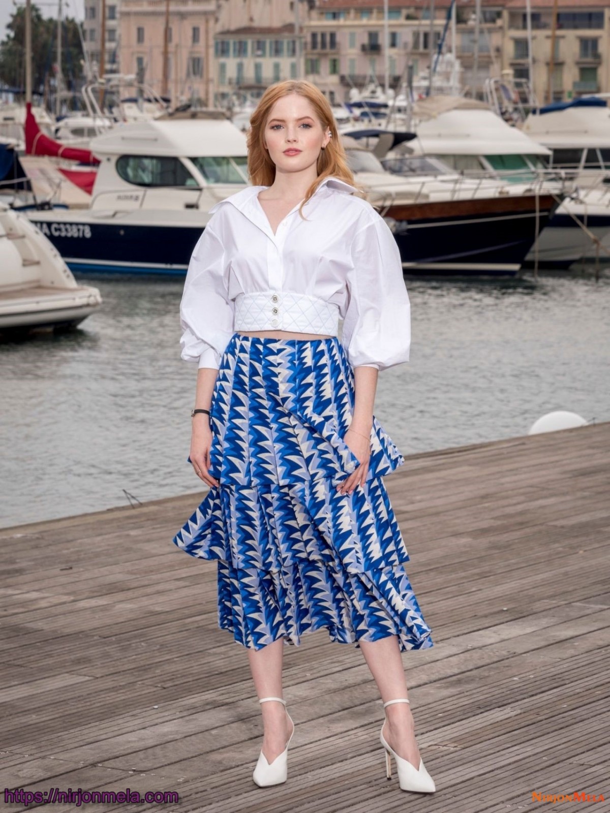 ellie-bamber-les-miserables-photocall-for-2018-mipcom-in-cannes-7.jpg