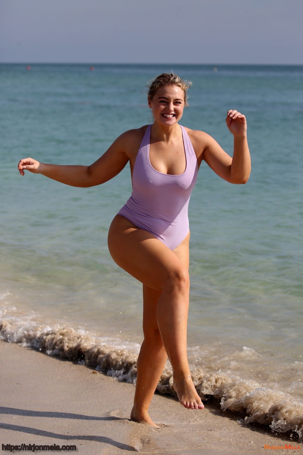 iskra-lawrence-in-different-bikinis-and-swimsuits-photoshoot-for-aerie-miami-beach-11-26-2018-13.jpg