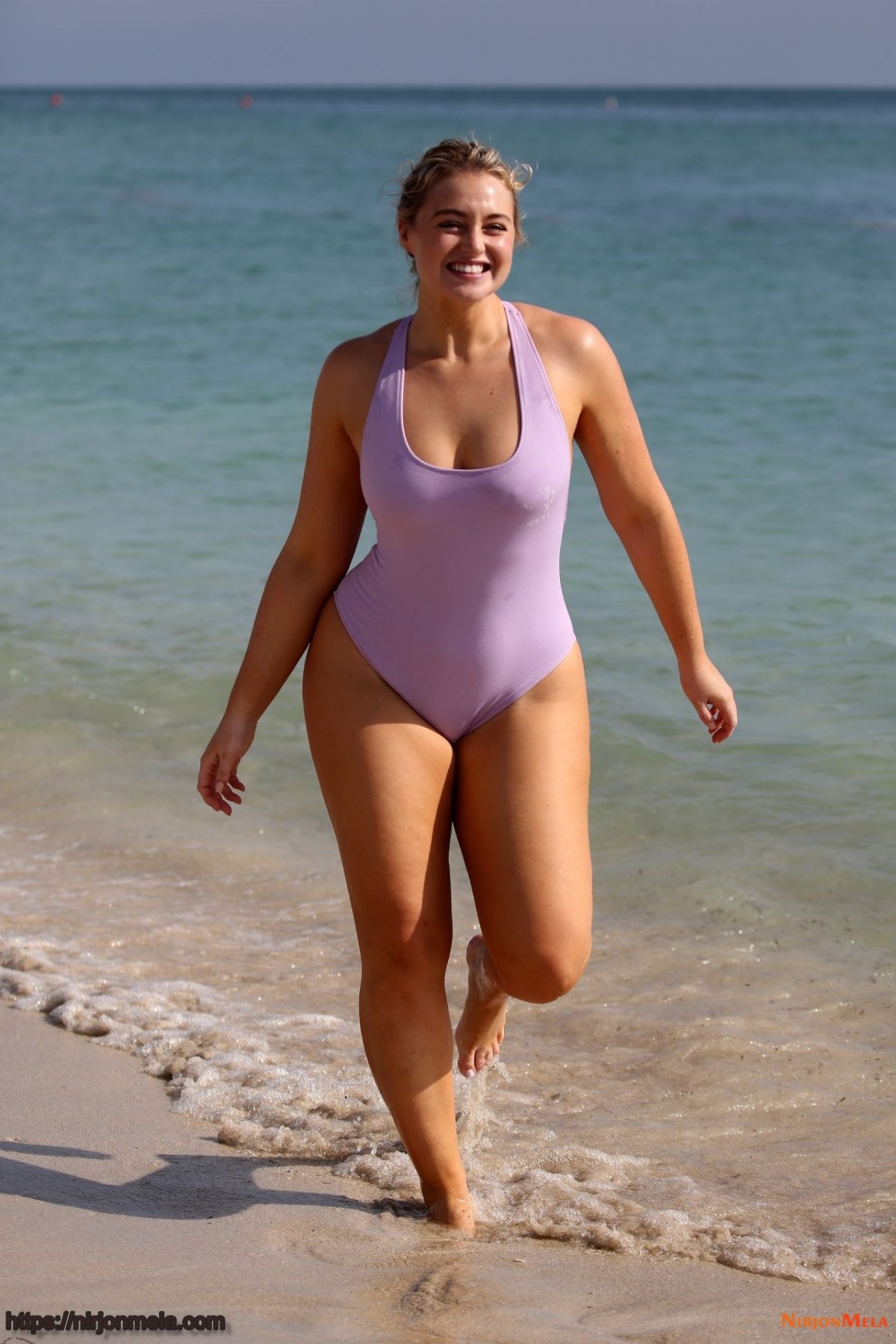 iskra-lawrence-in-different-bikinis-and-swimsuits-photoshoot-for-aerie-miami-beach-11-26-2018-14.jpg