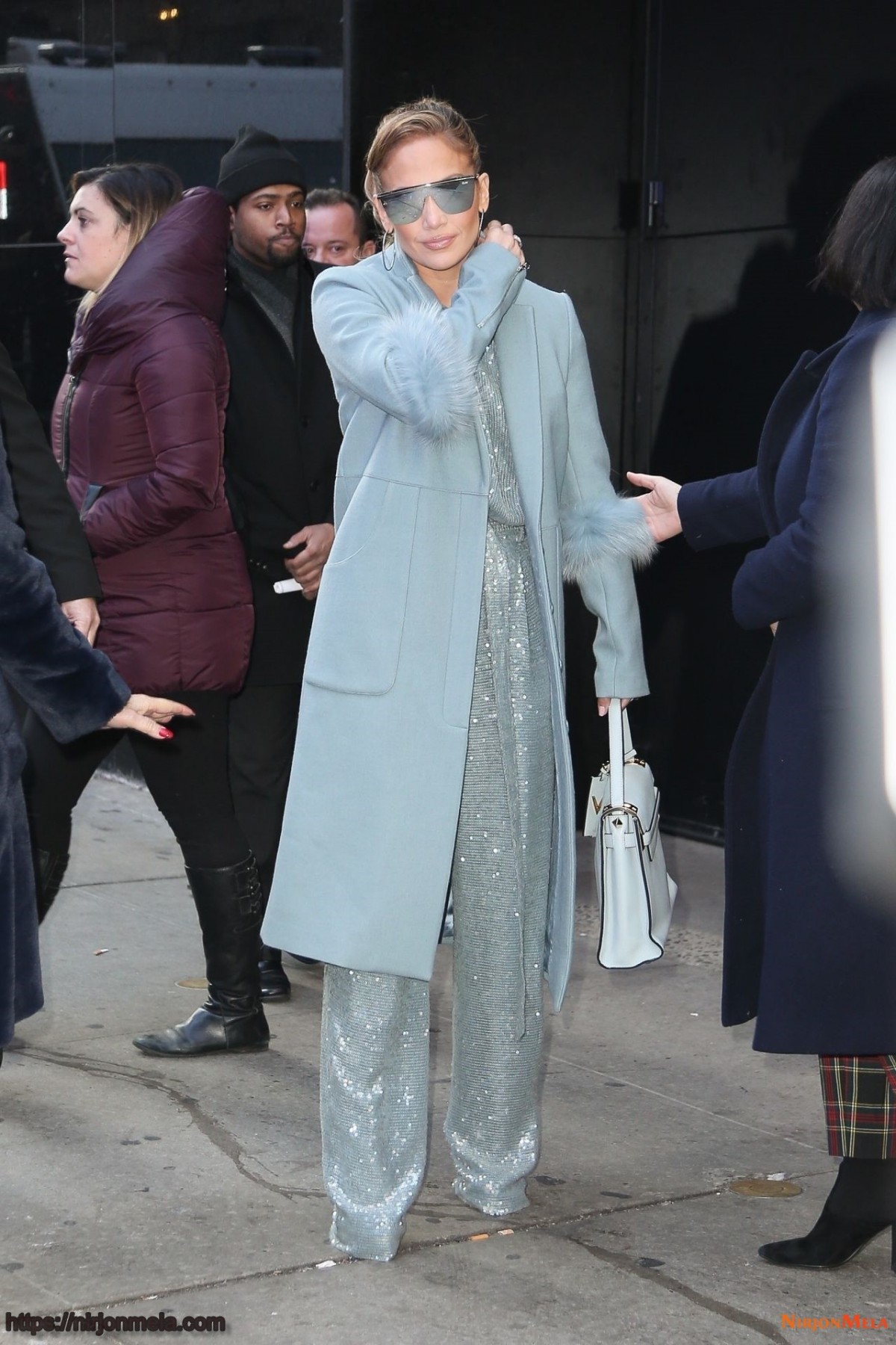 jennifer-lopez-and-her-mom-guadalupe-arrive-at-the-gma-in-nyc-12-12-2018-0.jpg