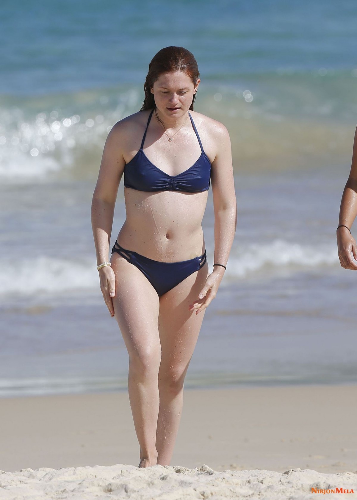 bonnie-wright-in-a-bikini-bondie-beach-in-sydney-april-2019-0.jpg
