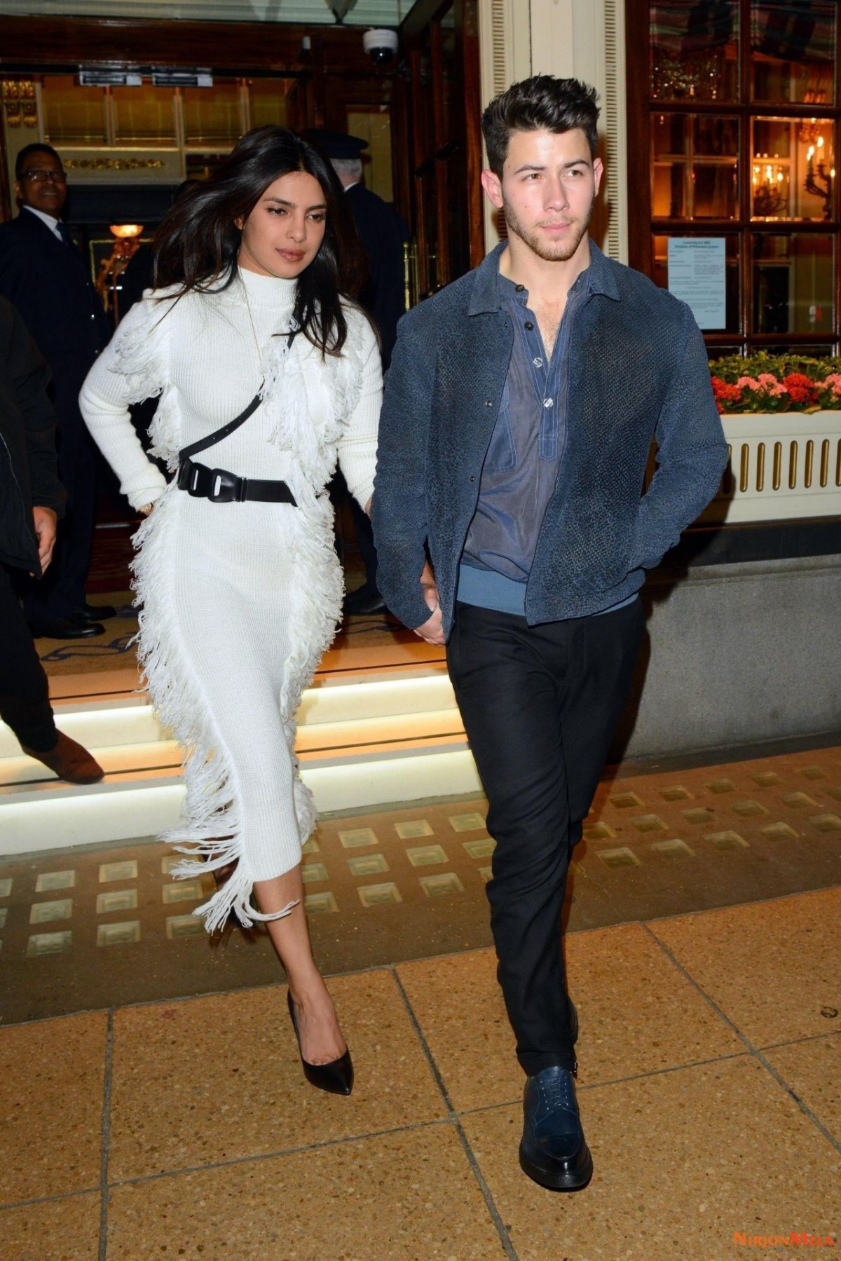 priyanka-chopra-and-nick-jonas-leaving-the-ritz-in-london-05-30-2019-4.jpg