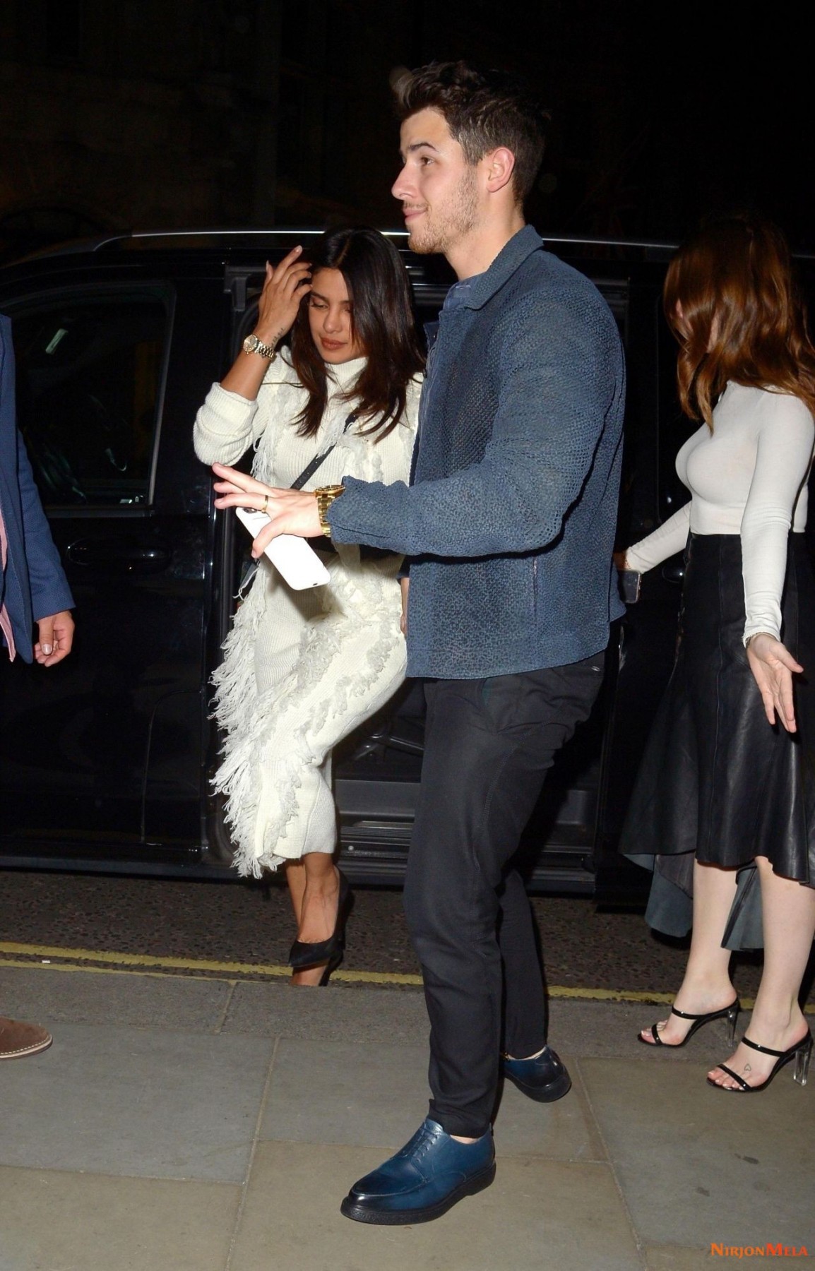 priyanka-chopra-and-nick-jonas-leaving-the-ritz-in-london-05-30-2019-7.jpg