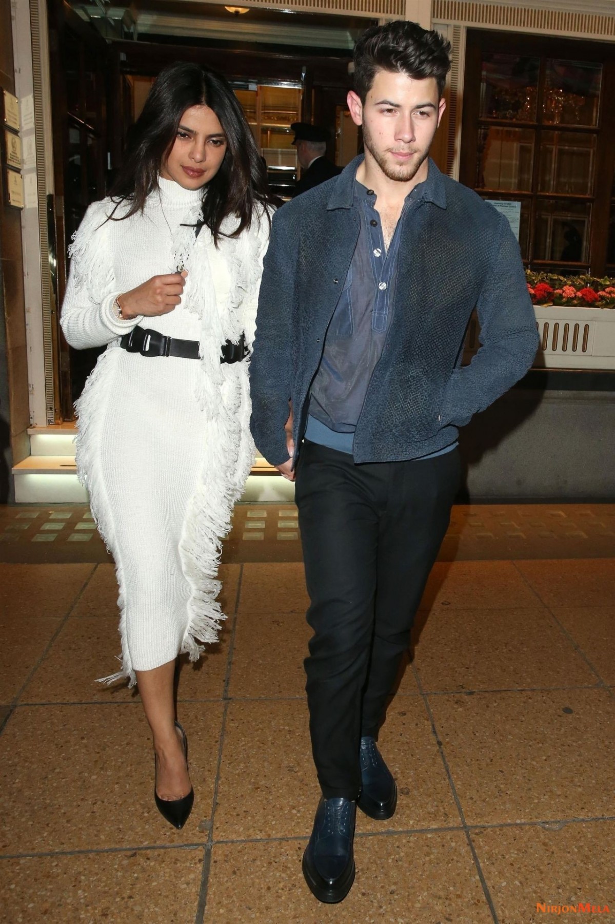 priyanka-chopra-and-nick-jonas-leaving-the-ritz-in-london-05-30-2019-9.jpg