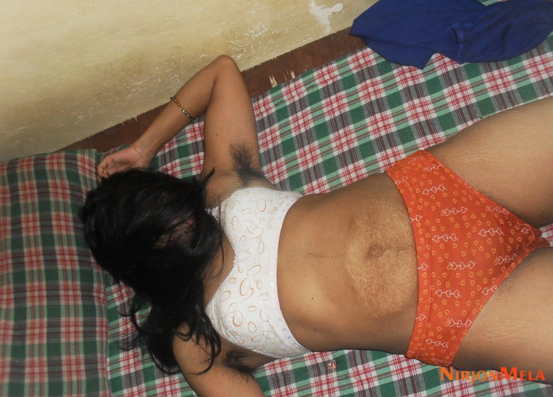 Desi-Bhabhi-Stripping-Naked-4.png