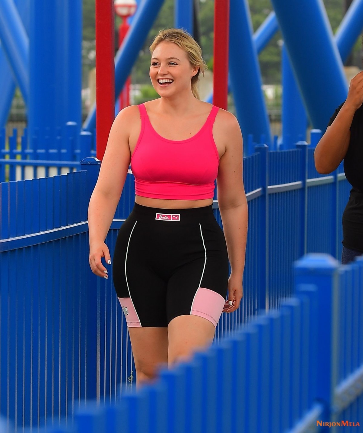 iskra-lawrence-at-six-flags-great-adventure-in-new-jersey-06-06-2019-11.jpg