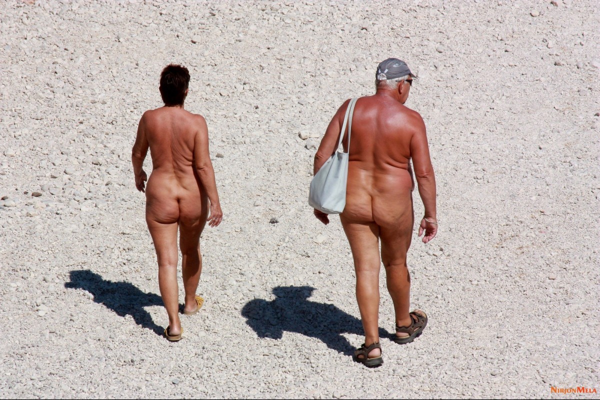 Nude-Amateur-Pics---Nudist-Beach-In-Croatia011.jpg