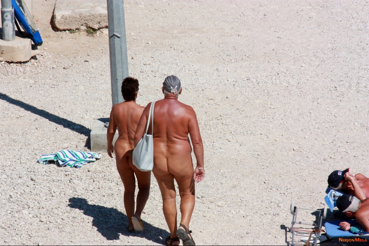 Nude-Amateur-Pics---Nudist-Beach-In-Croatia049.jpg