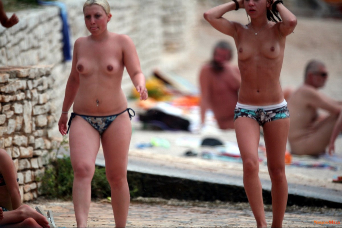 Nude-Amateur-Pics---Nudist-Beach-In-Croatia079.jpg