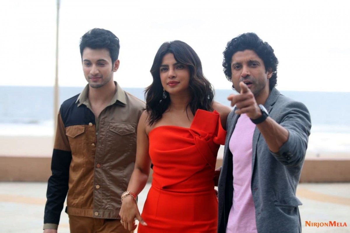 priyanka-chopra-the-sky-is-pink-promotion-in-mumbai-4.jpg