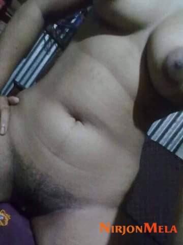 Bangladeshi-nude-selfie-pics-4.jpg