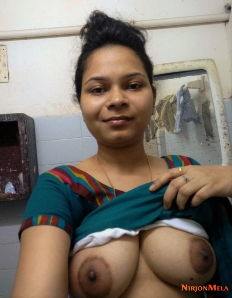 srilankan-nurse-nude-selfie-017.jpg