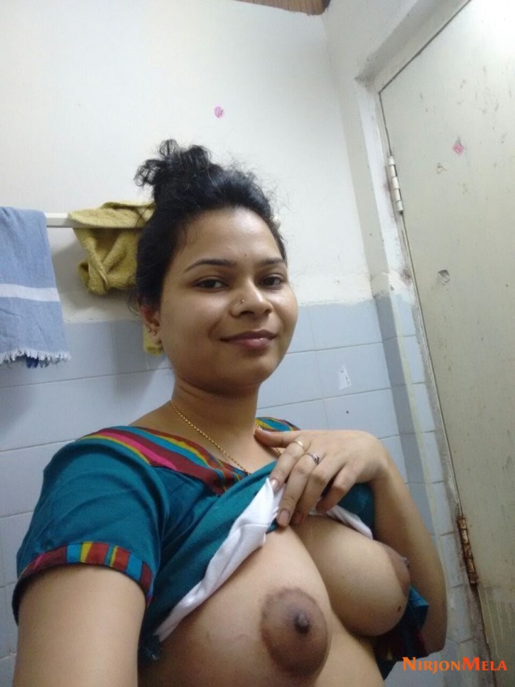 srilankan-nurse-nude-selfie-042.jpg