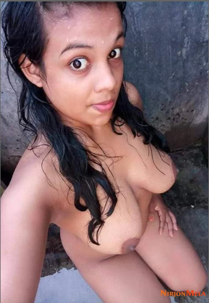 Desi-sexy-nude-pics-3.webp