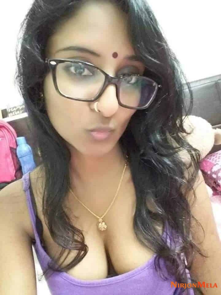 Indian-Bhabhi-nude-selfie-2.jpg