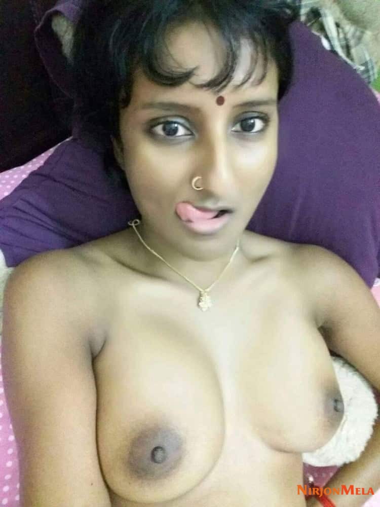 Indian-Bhabhi-nude-selfie-7.jpg