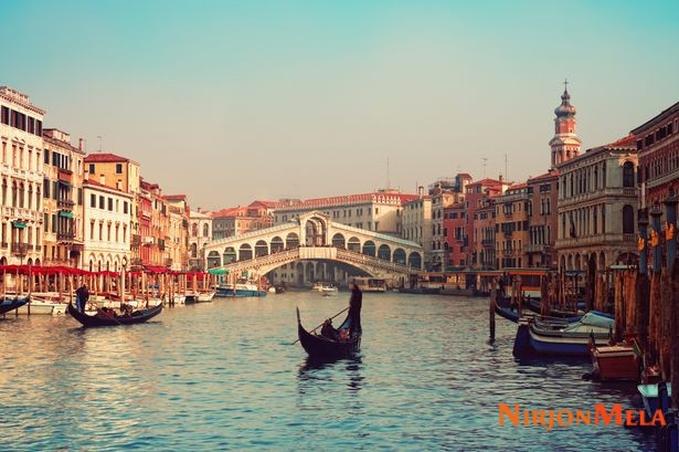 0_Rialto-Bridge-Venice-Italy.jpg