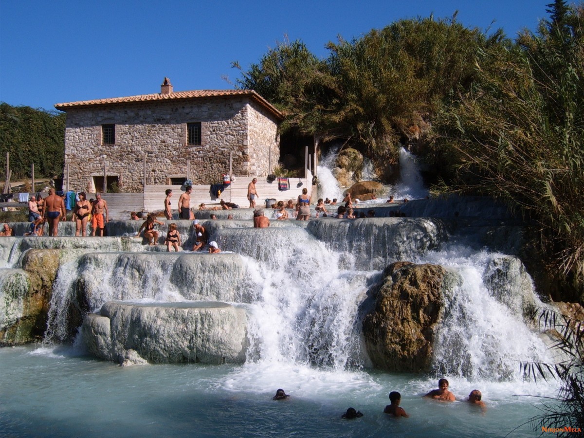 Saturnia-1.jpg