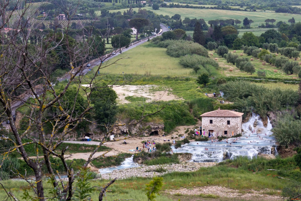 Saturnia-7.jpg