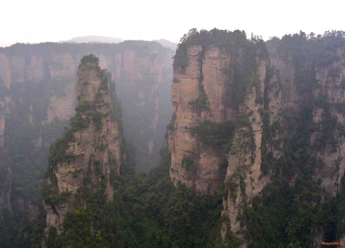 Zhangjiajie-National-Forest-China-2.jpg