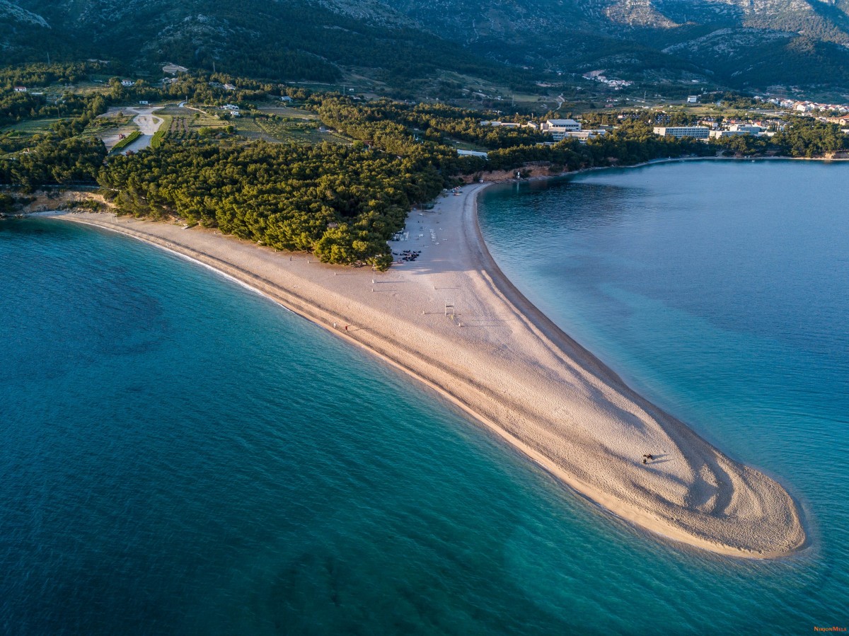 Zlatni_rat_Croatia-18.jpg