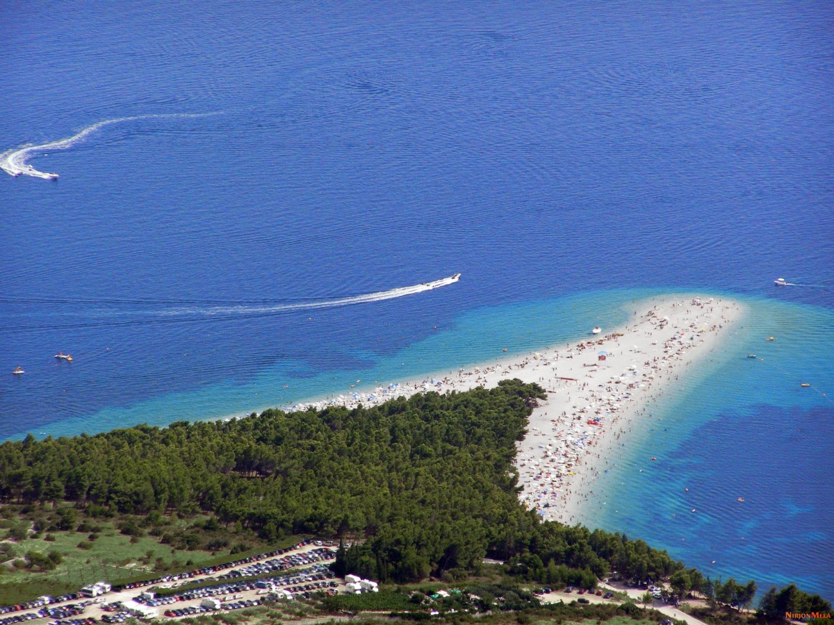 Zlatni_rat_Croatia-3.jpg