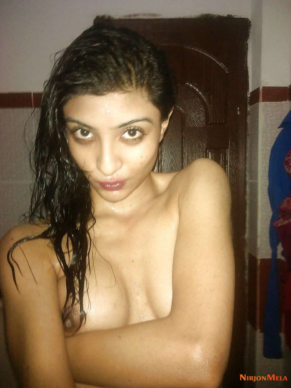 04-sexy-nude-Desi-beauty.jpg