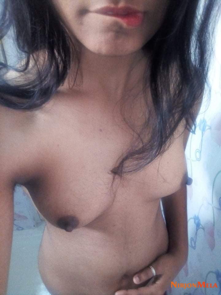 young-Desi-GF-nude-pics.jpg