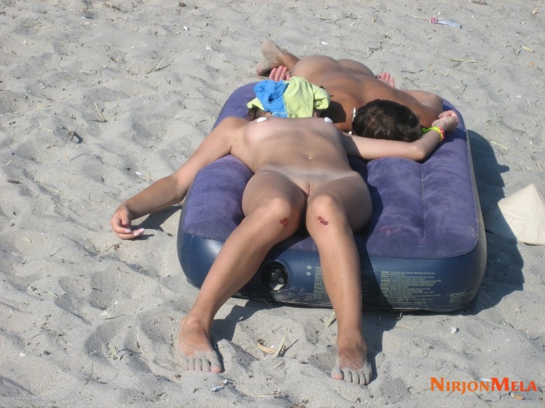 Nudism-Beach-Party-48597243.jpg