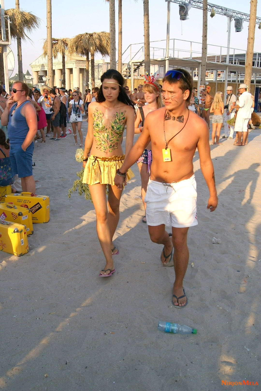 Nudism-Beach-Party-55571437.jpg