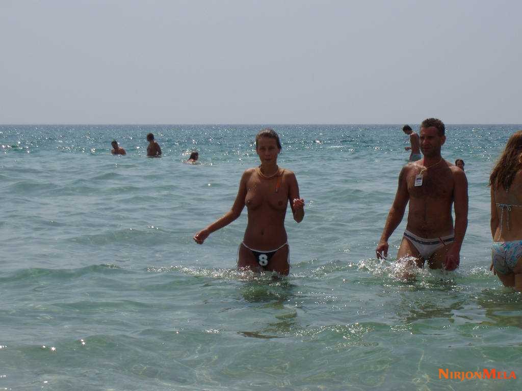 Nudism-Beach-Party-52492022.jpg