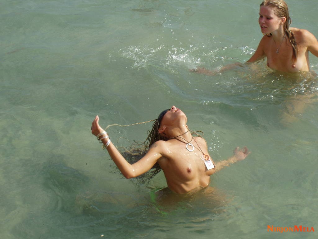 Nudism-Beach-Party-86341828.jpg