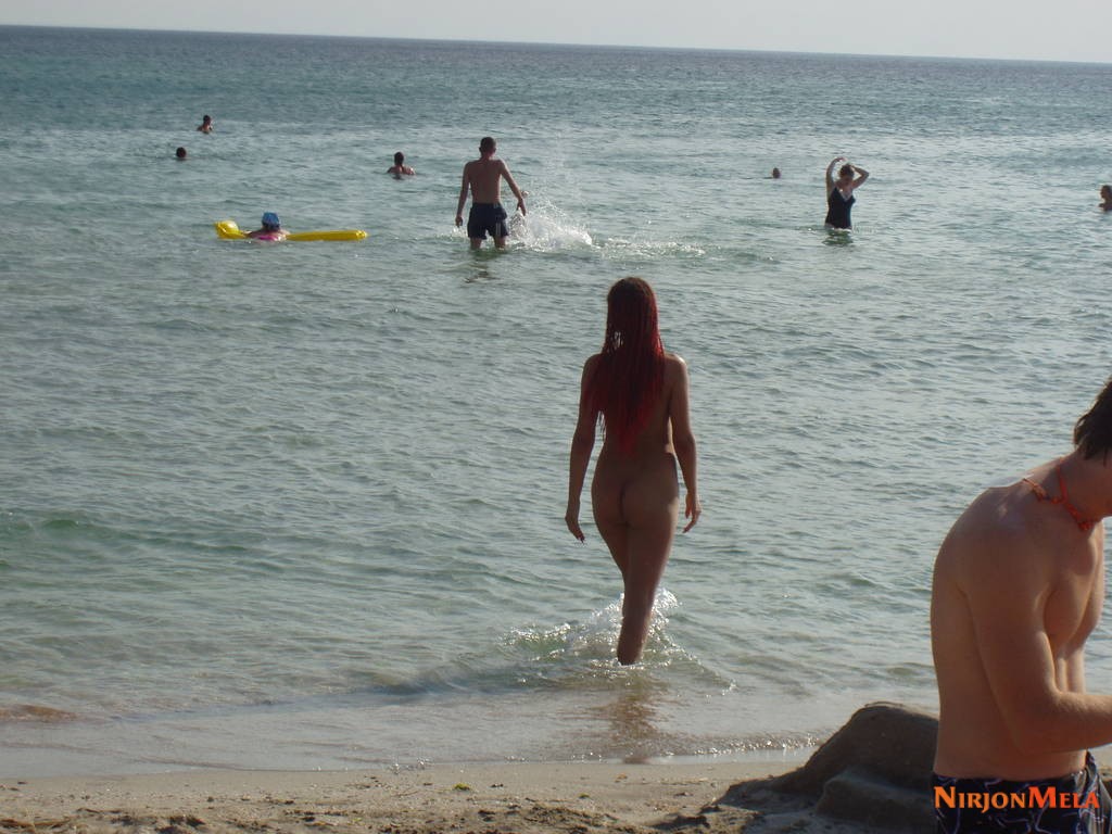 Nudism-Beach-Party-88022923.jpg