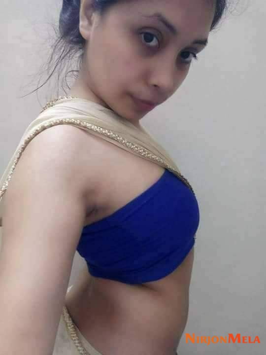 02-hot-Desi-saree-girl.jpg