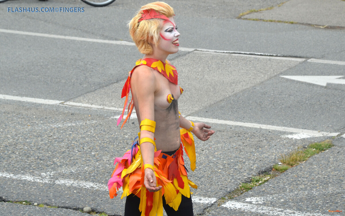 Fremont-Solstice-Flash4Us-com-120133.jpg