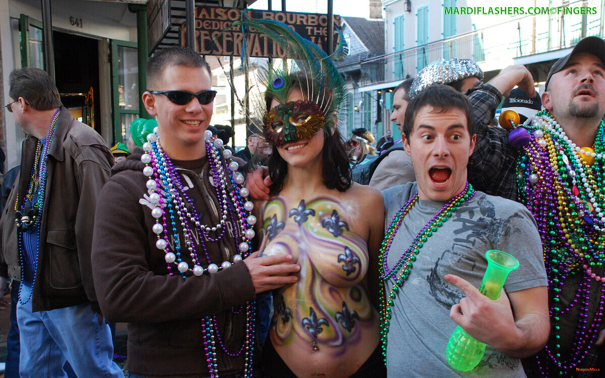 MardiFlashers-com-101809.jpg