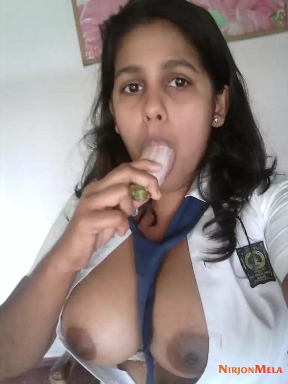 Indian-sexy-girl-show-her-boobs3c5921b5ded94d54.jpg