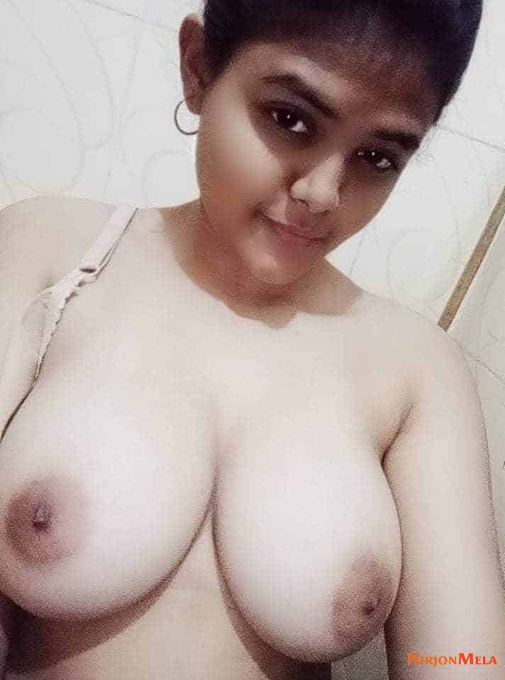 Big-boobs-Bengali-girl-6.jpg